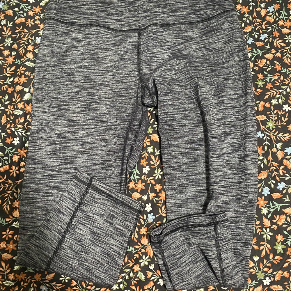Victoria Sport heathered grey leggings